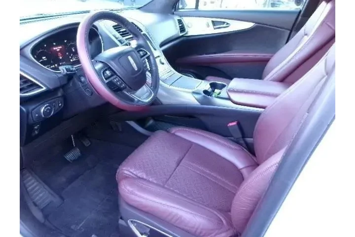 $28880 : Lincoln Nautilus 2019 AWD Bl image 8