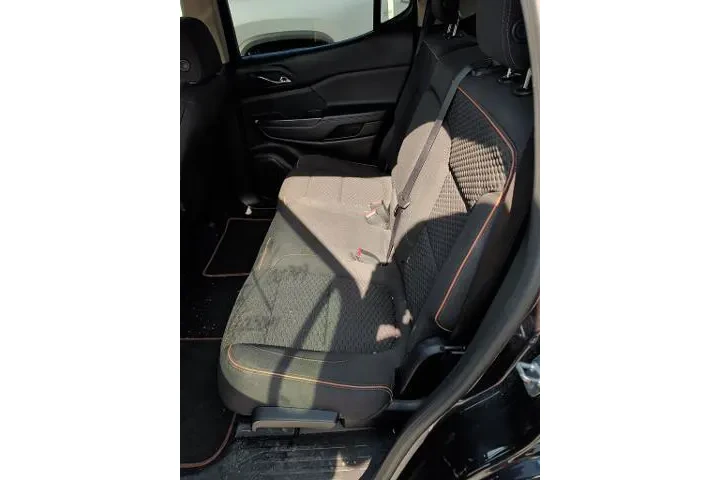 $16354 : GMC Acadia 2017 4x4 SLE-2 4d image 9