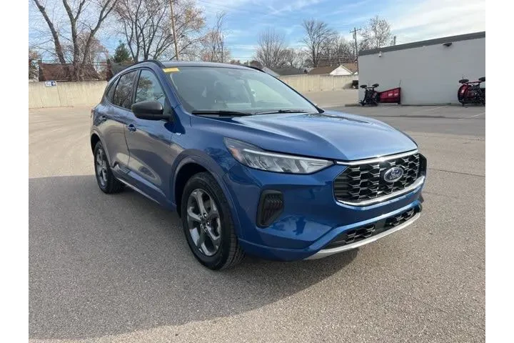 $23995 : Ford Escape 2023 AWD ST-Line image 3