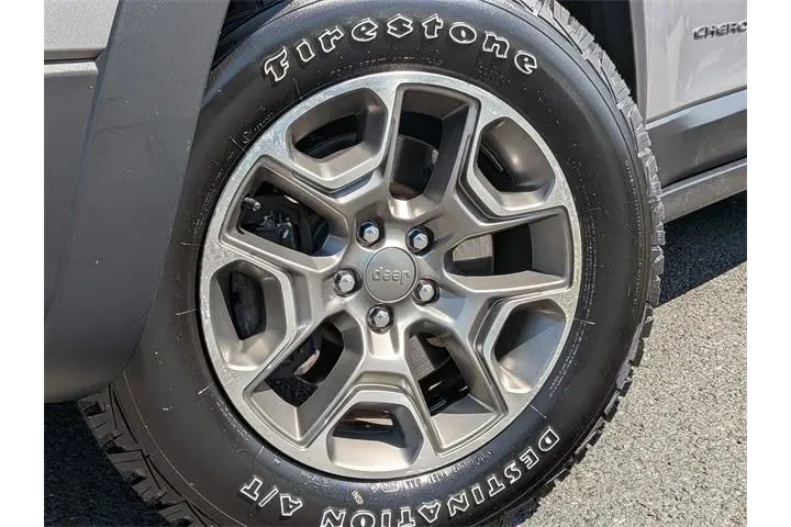 $18499 : Jeep Cherokee 2020 4x4 Trail image 6