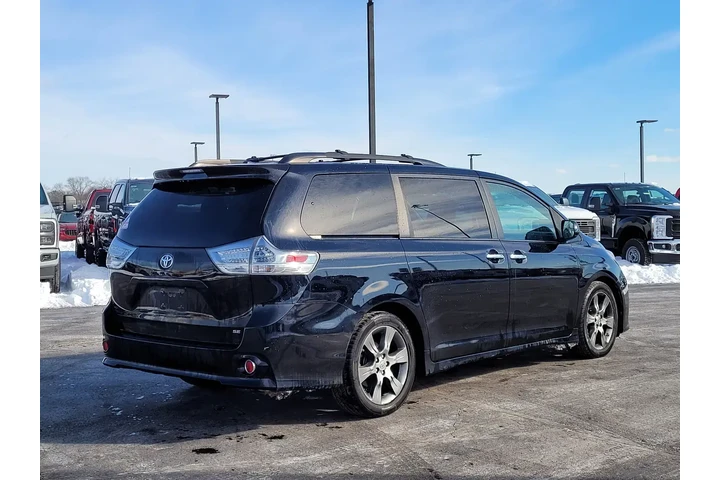 $12500 : Toyota Sienna 2015 SE 8-Pass image 4
