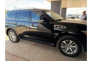 $15717 : INFINITI QX80 2017 AWD 4dr S thumbnail