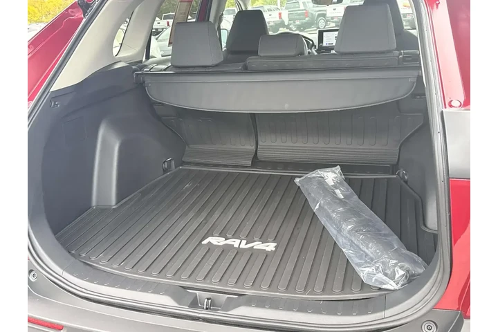 $37980 : Toyota RAV4 Hybrid 2025 AWD image 8