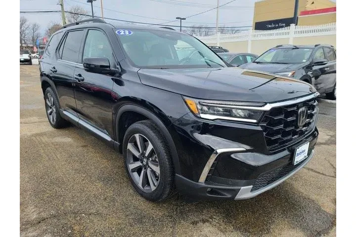 $37897 : Honda Pilot 2023 AWD Touring image 6