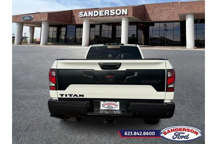 $30888 : Nissan Titan 2021 4x4 PRO-4X image 4