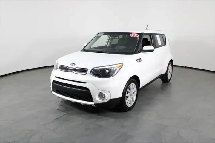 $9408 : Kia Soul 2017 + 4dr Crossove image 2