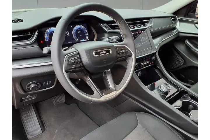 $28900 : Jeep Grand Cherokee L 2023 4 image 10