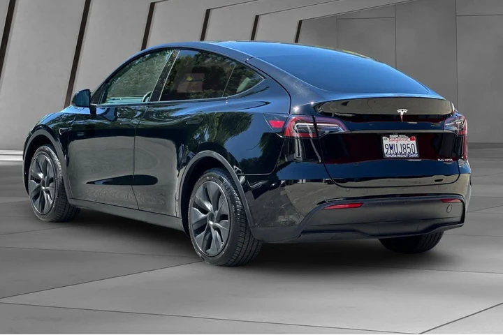 $35900 : Tesla Model Y 2024 AWD Long image 10