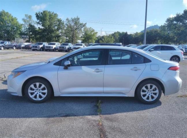 $20991 : PRE-OWNED 2022 TOYOTA COROLLA image 6