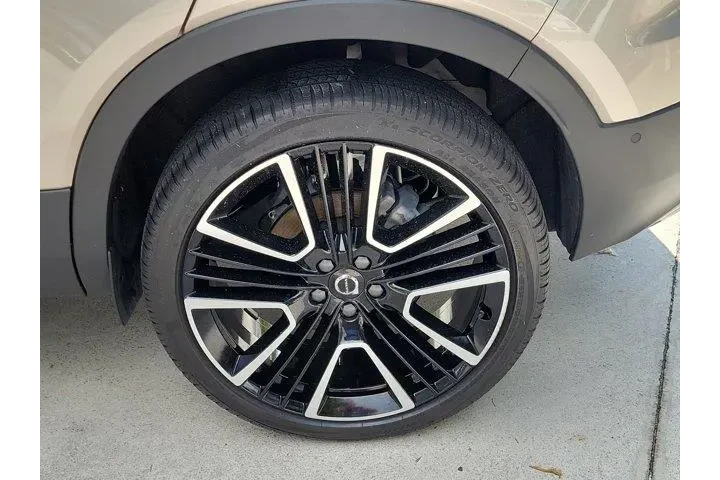 $35988 : Volvo XC40 2024 AWD B5 Ultim image 6