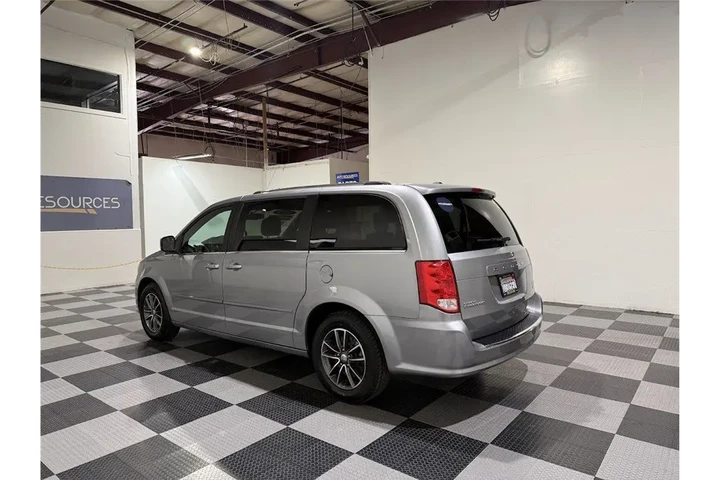 $10949 : Grand Caravan 2017 image 5