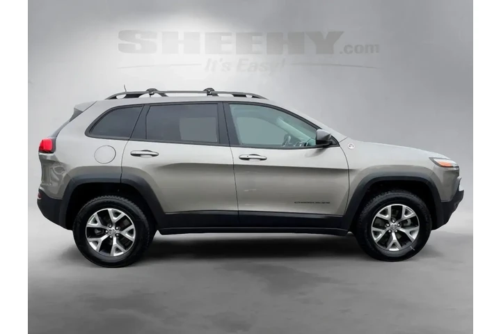 $13950 : Jeep Cherokee 2017 4x4 Trail image 10