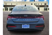 $23708 : Hyundai ELANTRA 2025 SE 4dr thumbnail