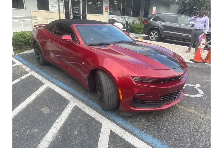 $35225 : Chevrolet Camaro 2022 SS 2dr image 2