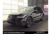 $22334 : Volkswagen Tiguan 2024 Wolfs thumbnail