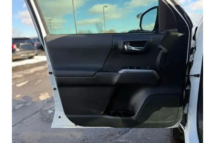 $27500 : Toyota Tacoma 2019 4x4 TRD P image 6