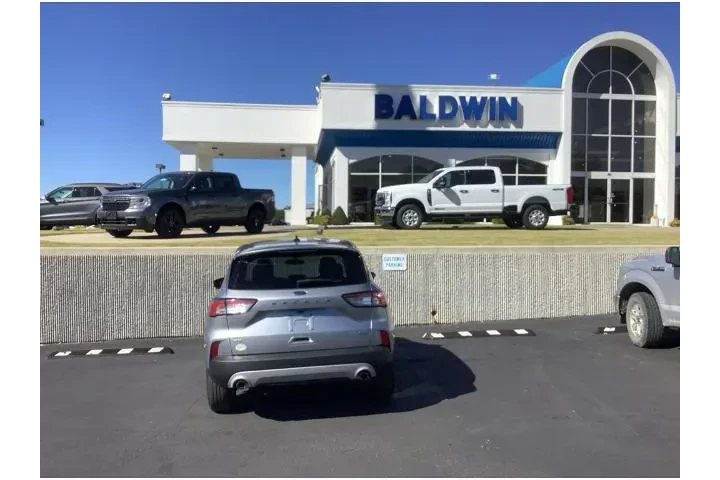 $18950 : Ford Escape Hybrid 2021 SE 4 image 6