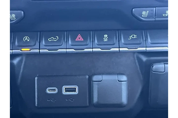 $39625 : GMC Sierra 1500 2020 4x4 SLT image 8