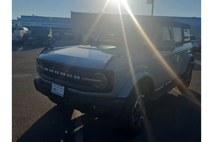 $40000 : Ford Bronco 2023 4x4 Base Ad image 1