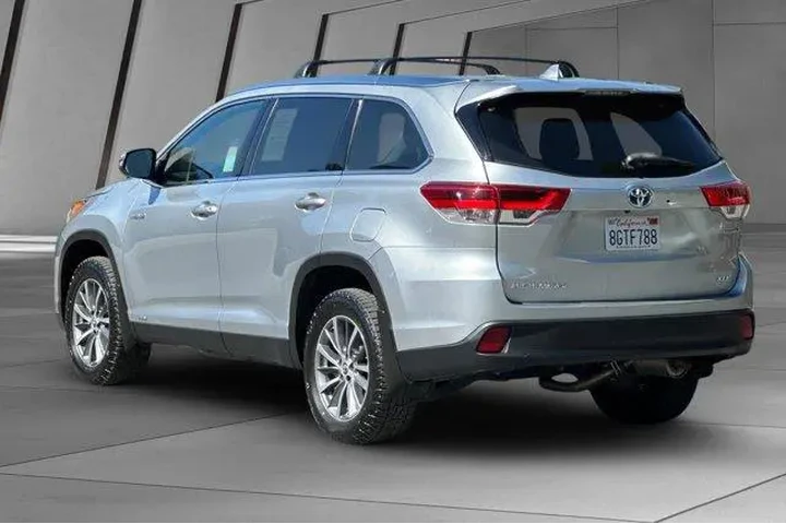 $27500 : Toyota Highlander Hybrid 201 image 10