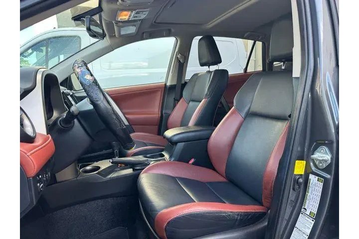 $13925 : Toyota RAV4 2013 AWD Limited image 10