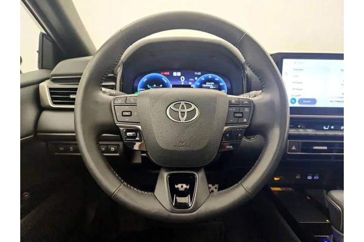 $35998 : Toyota Camry 2025 XSE 4dr Se image 10