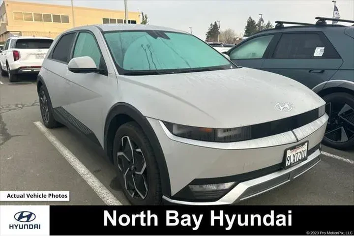$23990 : Hyundai IONIQ 5 2024 SEL 4dr image 1