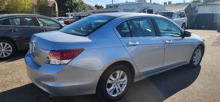 $9999 : 2010 Accord image 4