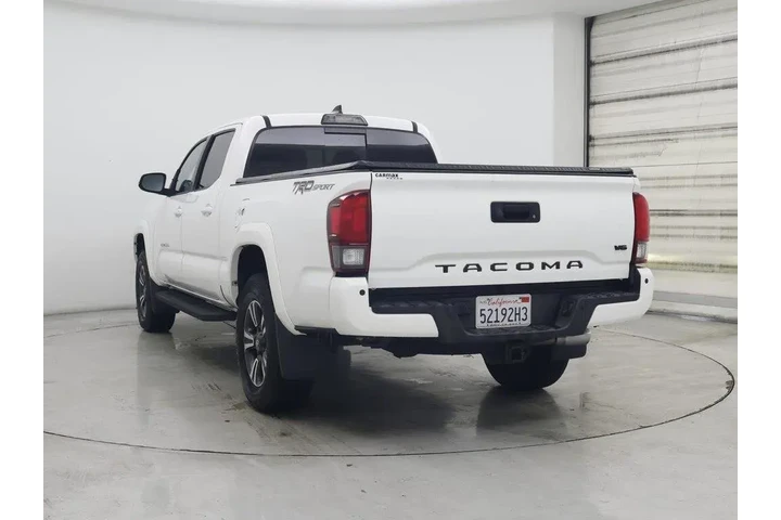 $26998 : Toyota Tacoma 2018 4x2 TRD S image 2