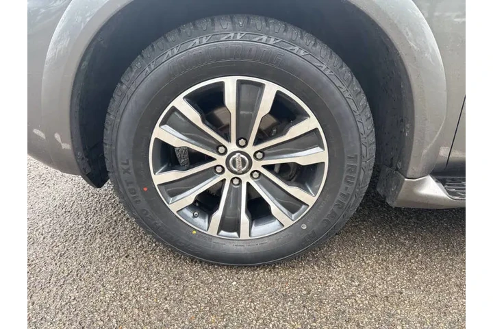 $16995 : 2020 Armada SL image 10