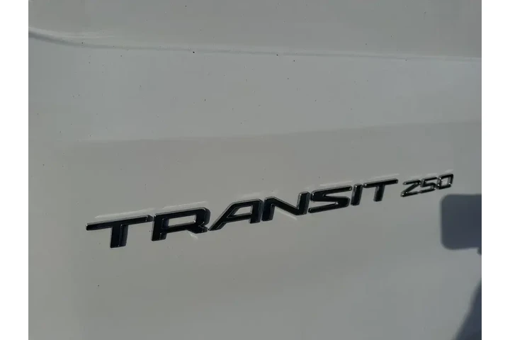 $17000 : Ford Transit 2019 250 3dr LW image 7