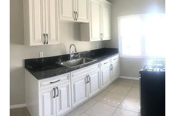 $1100 : 1 Rec en Bell Gardens image 5
