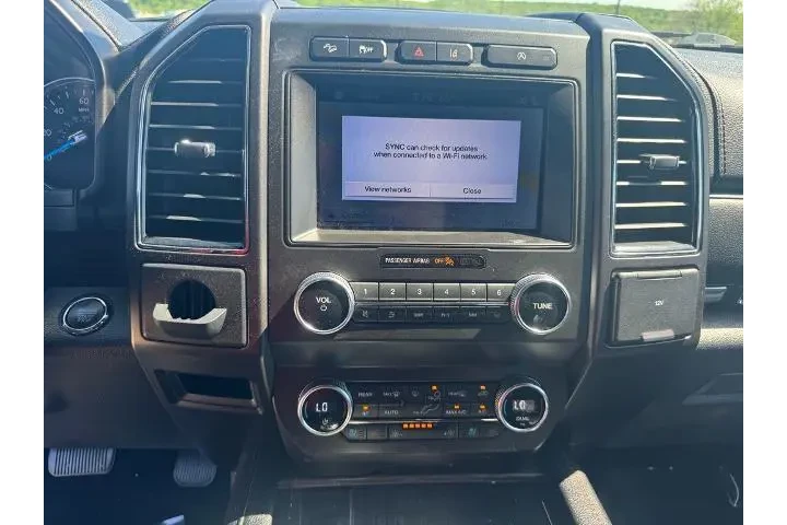 $29877 : Ford Expedition 2019 4x4 Lim image 7