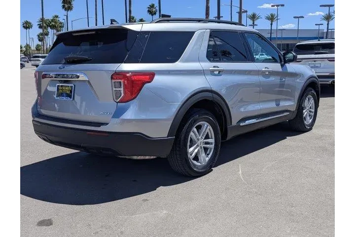 $33999 : Ford Explorer 2023 AWD XLT 4 image 2