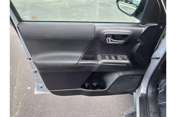 $38297 : 2020 Tacoma TRD Sport image 5