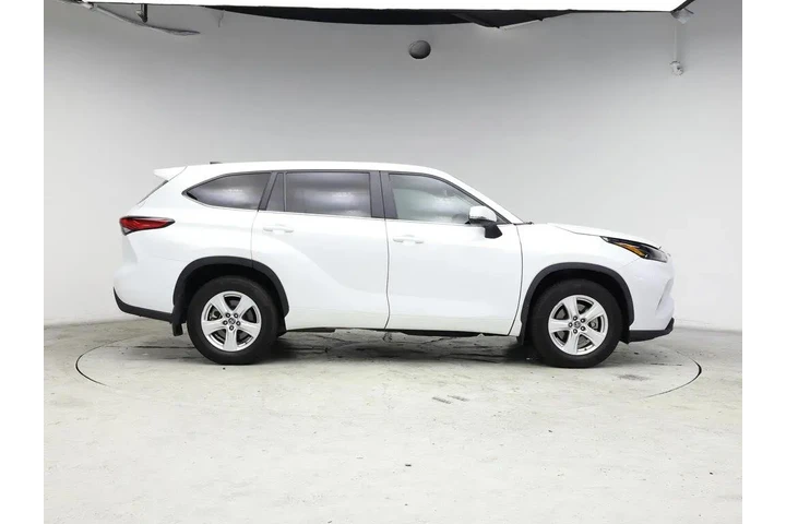 $33998 : Toyota Highlander 2023 AWD X image 7