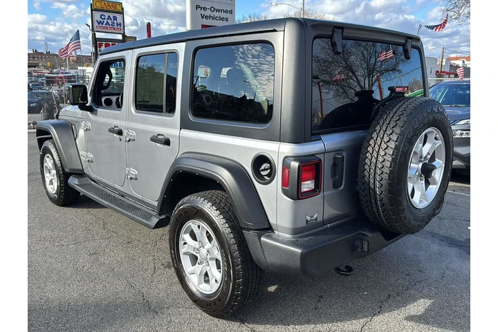 $27990 : Jeep Wrangler Unlimited 2021 image 6