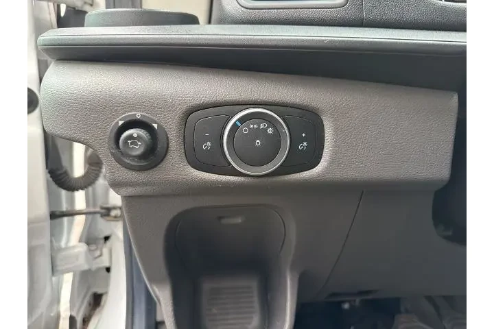 $28000 : Ford Transit 2020 250 3dr SW image 10