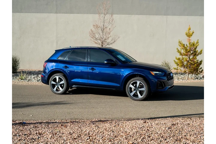 $32574 : 2023 Q5 S line Premium Plus image 3