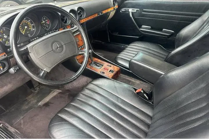 $27900 : Mercedes-Benz 560-Class 1986 image 10