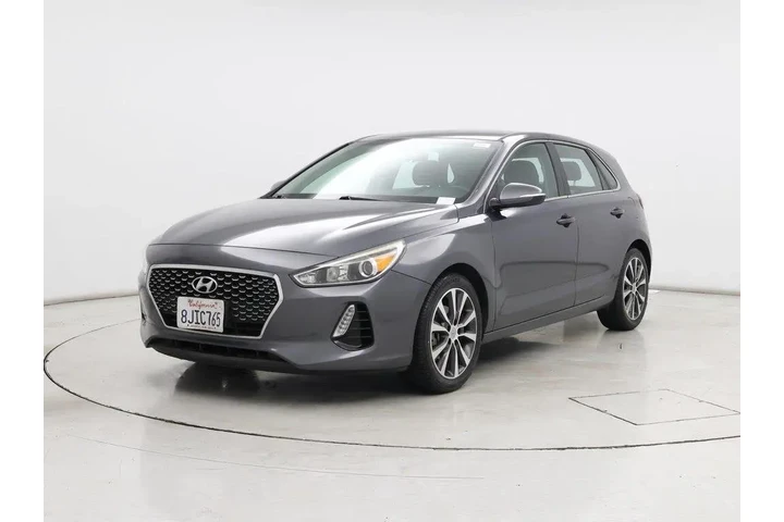 $13998 : Hyundai ELANTRA GT 2018 4dr image 4