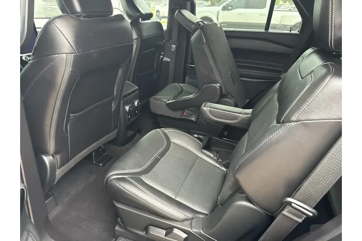 $26722 : Ford Explorer 2021 AWD ST 4d image 5