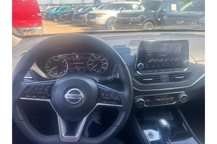 $20295 : Nissan Altima 2022 2.5 SL 4d image 8