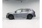 $26998 : Volkswagen Tiguan 2023 SE R- thumbnail