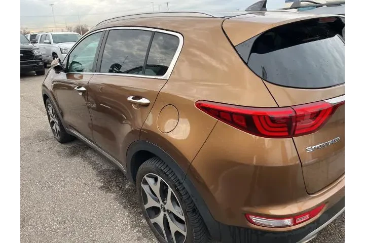 $9900 : Kia Sportage 2017 AWD SX Tur image 10
