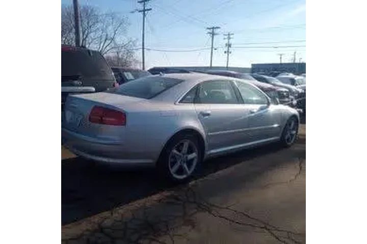 2009 A8 L quattro image 5