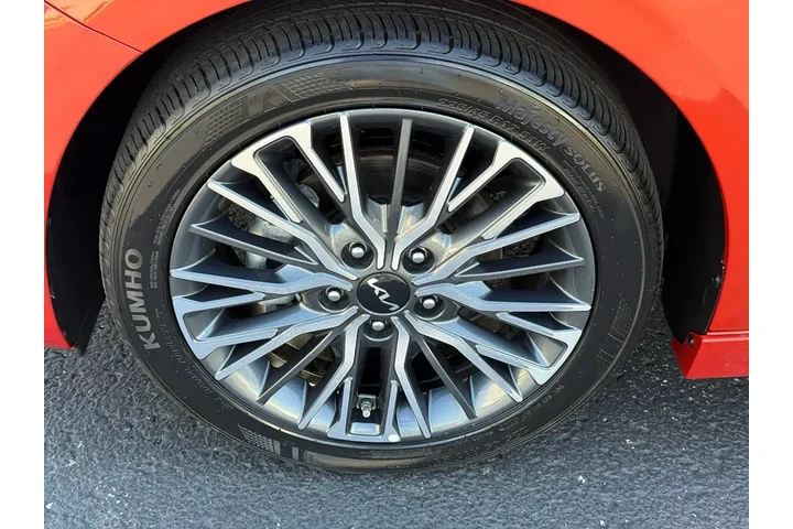 $20222 : Kia Forte 2023 GT-Line 4dr S image 9