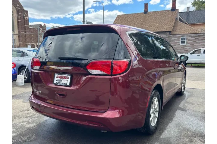 $17995 : 2021 Voyager LX image 8