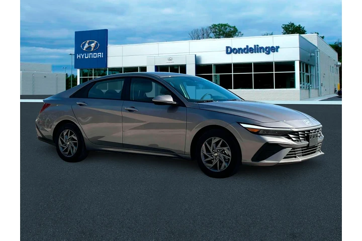 $19990 : Hyundai ELANTRA 2024 SEL 4dr image 10