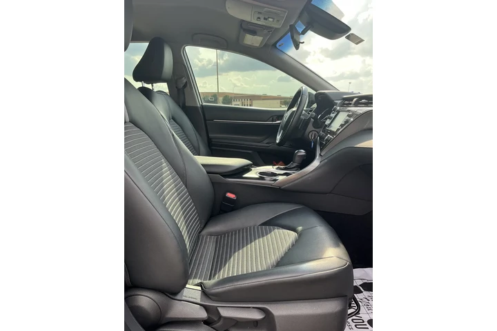 $12500 : 2020 Camry SE NightShade editi image 5